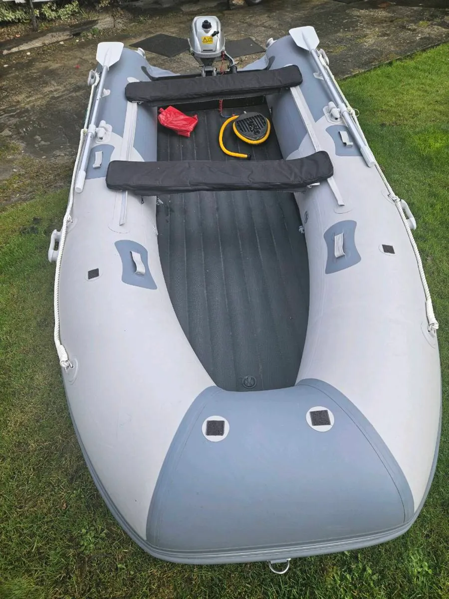 Gladiator 380 inflatable - Image 2