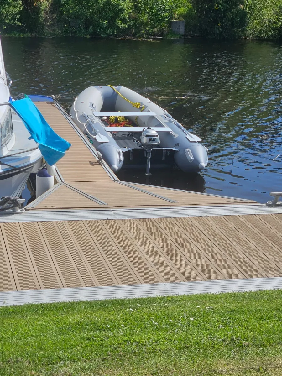 Gladiator 380 inflatable - Image 1