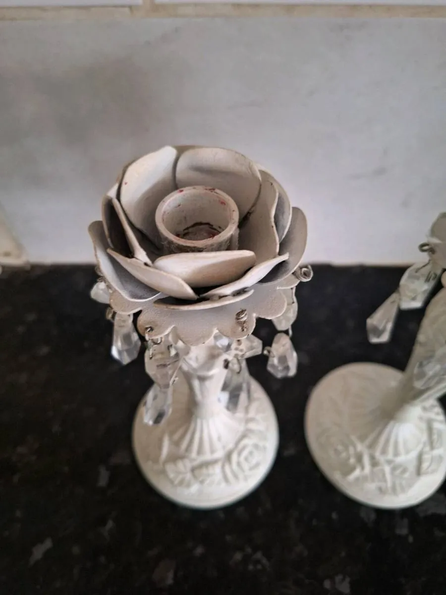 A pair of metal and crystal candleholders - Image 2