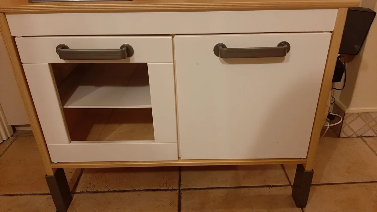 Toy kitchen - Image 3