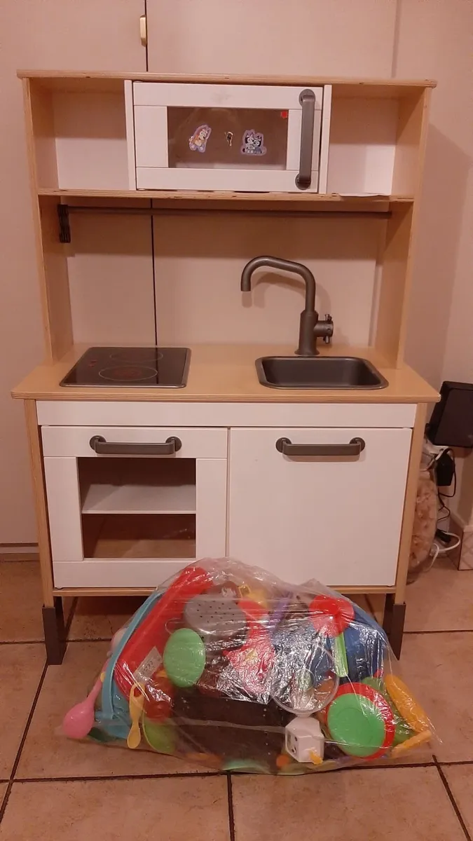 Toy kitchen - Image 4