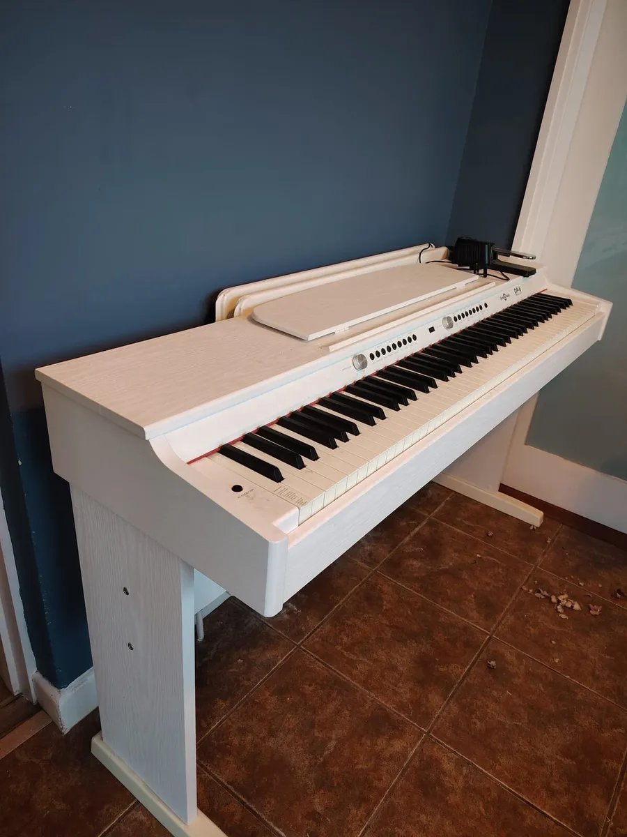 Electric piano - Image 1