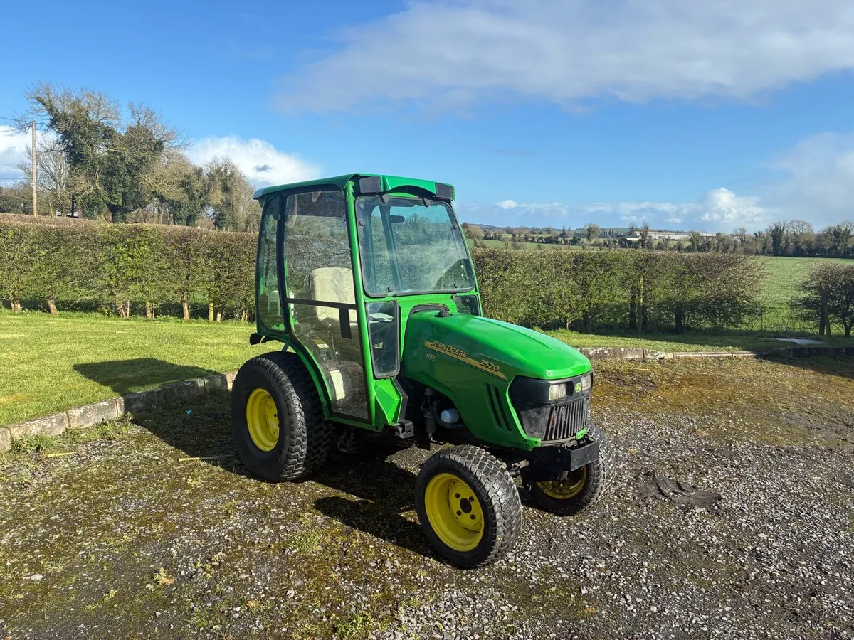 John Deere 2520 - Image 1