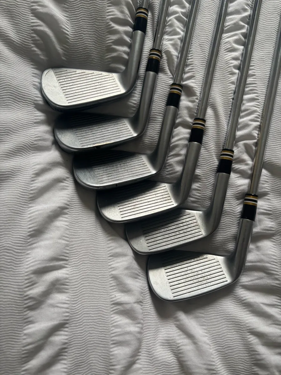 Taylormade p770 iron set 2023 - Image 3