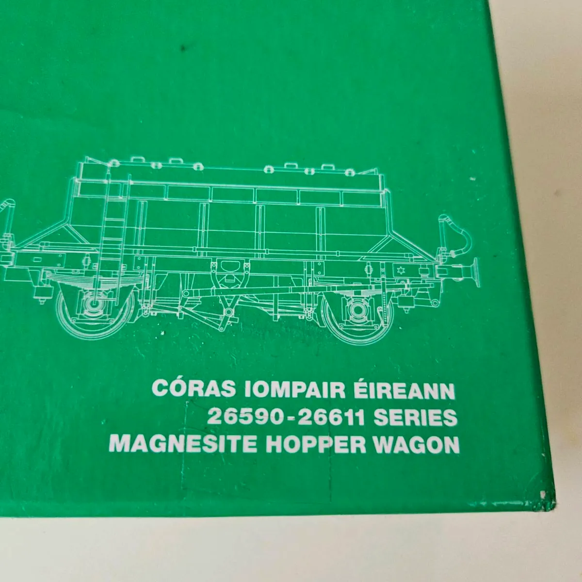 Train and carriage - Image 2