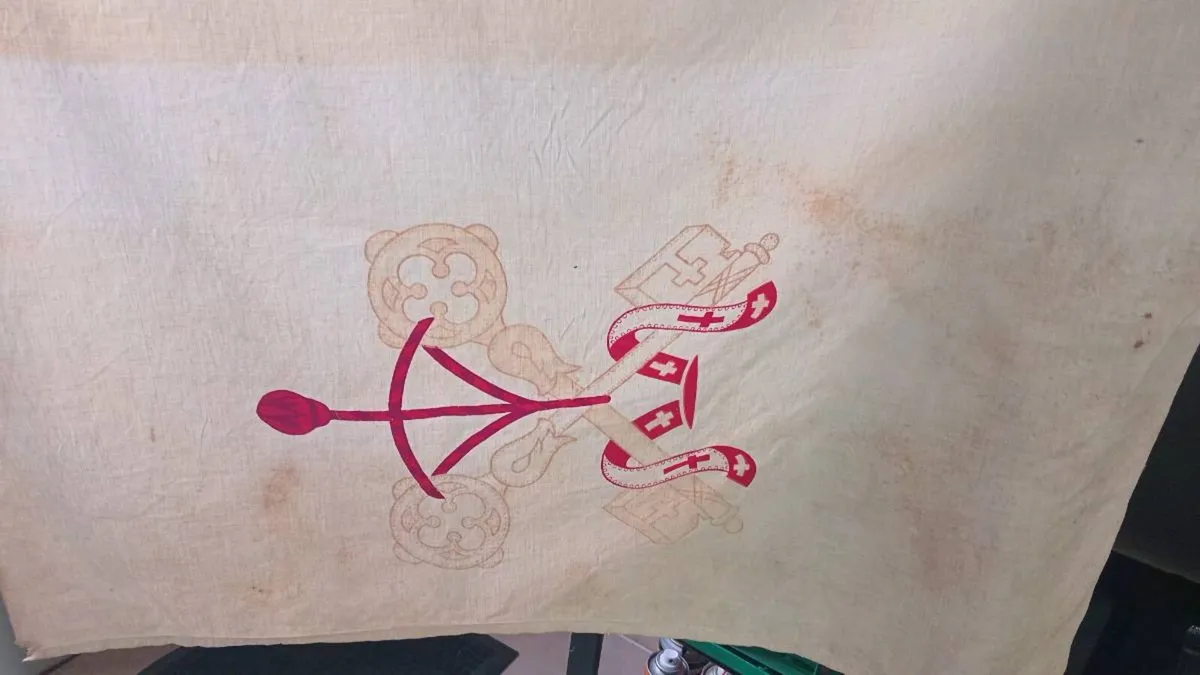 Vintage religious flag and crosses - Image 2