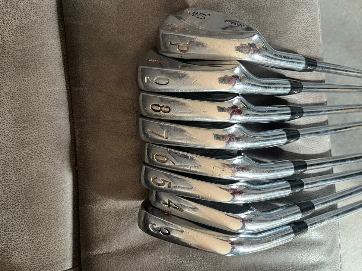 Titleist 695MB Iron set (left handed) - Image 3
