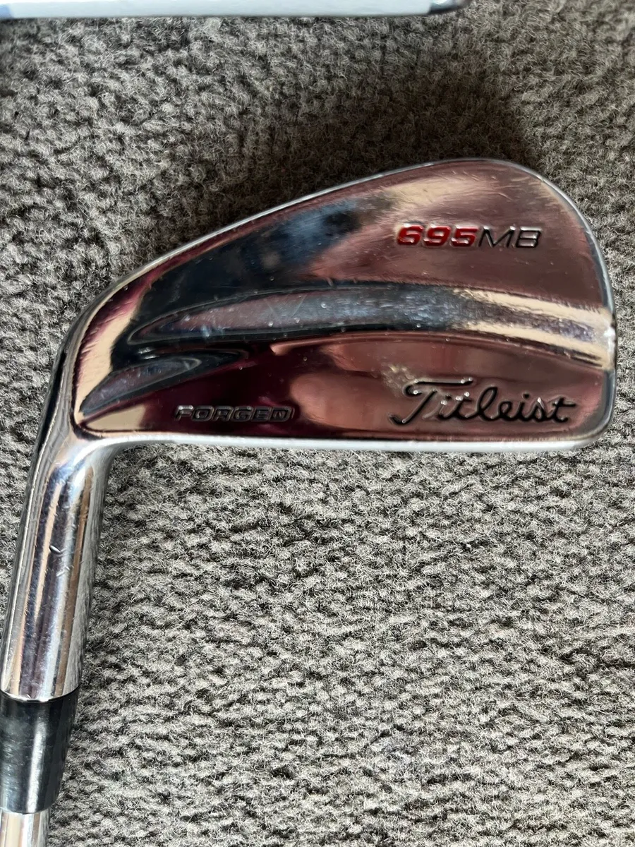 Titleist 695MB Iron set (left handed) - Image 2