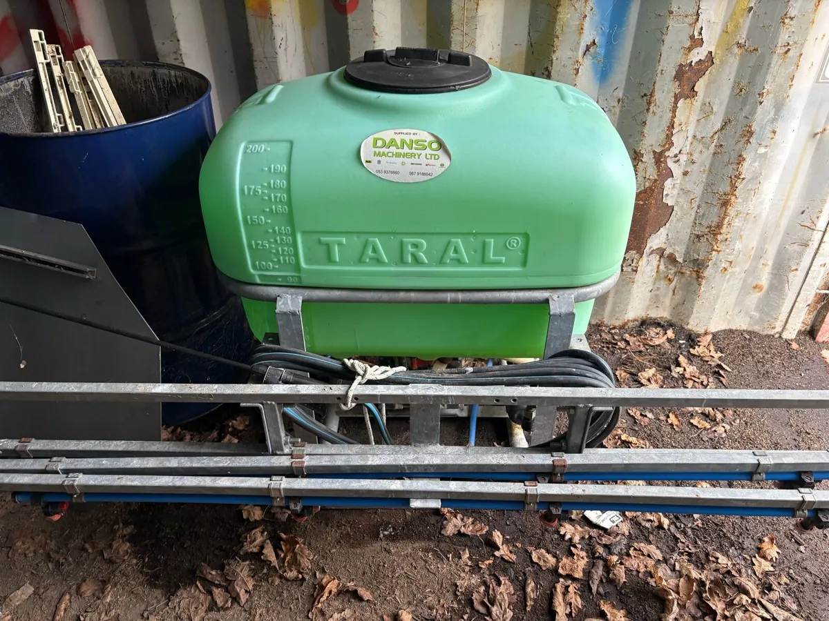 200 lt sprayer for sale - Image 4