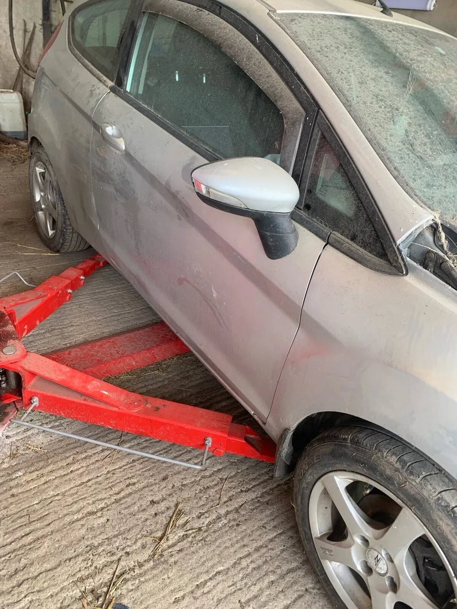 Ford fiesta 2010 breaking - Image 2