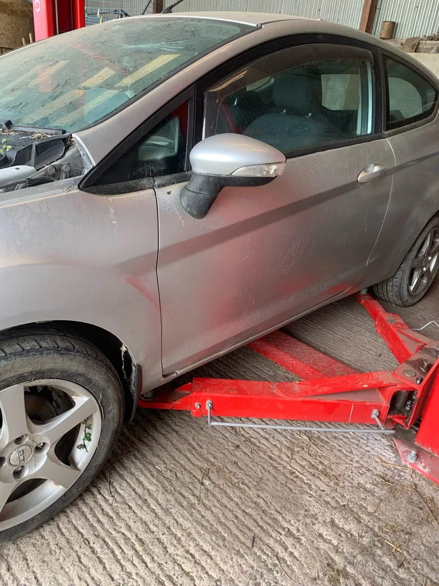 Ford fiesta 2010 breaking - Image 3