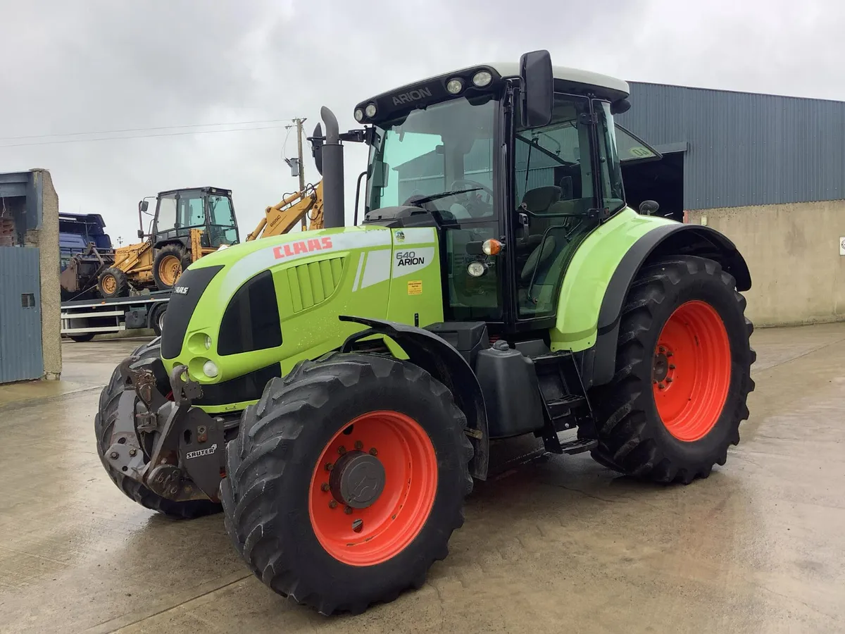 2011 Claas Arion 640 - Image 1