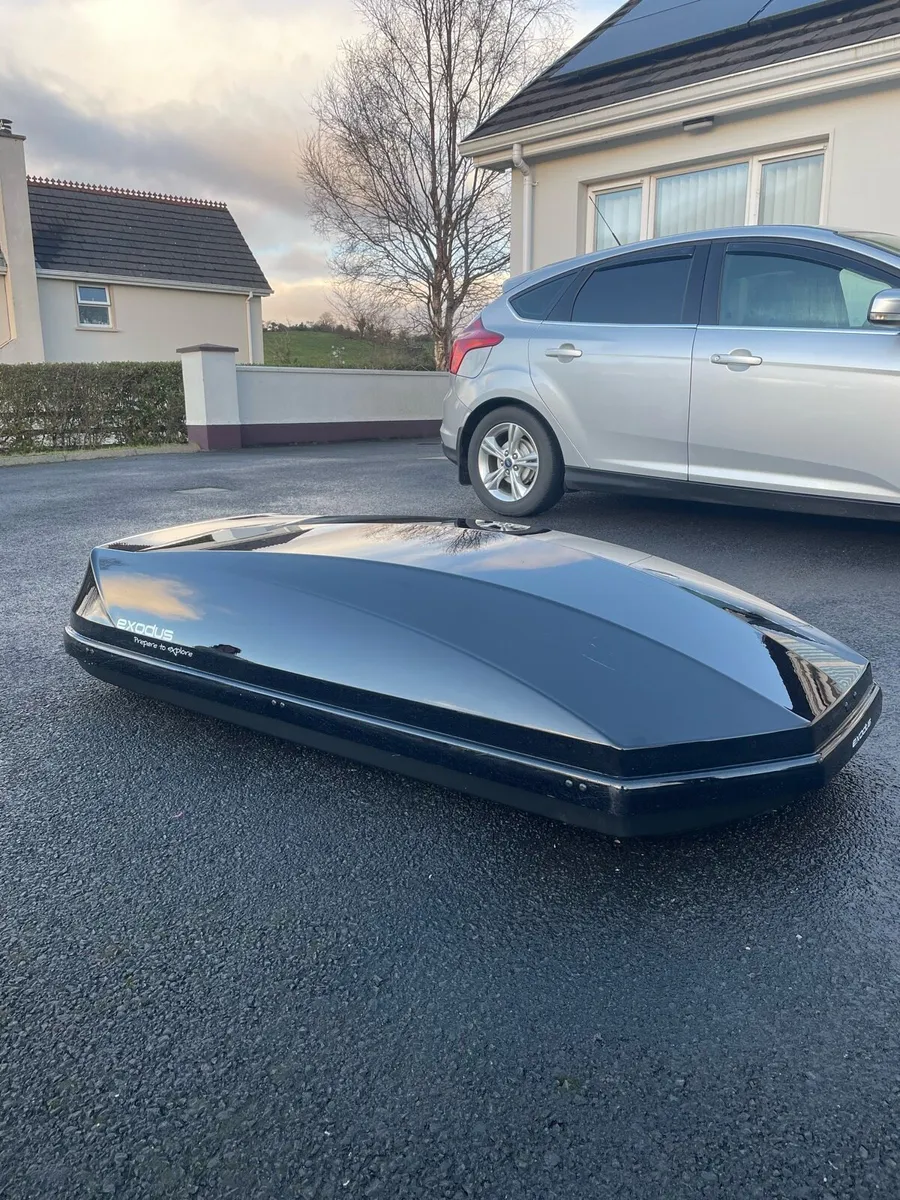 Exodus Car Roof Box 470L - Image 1