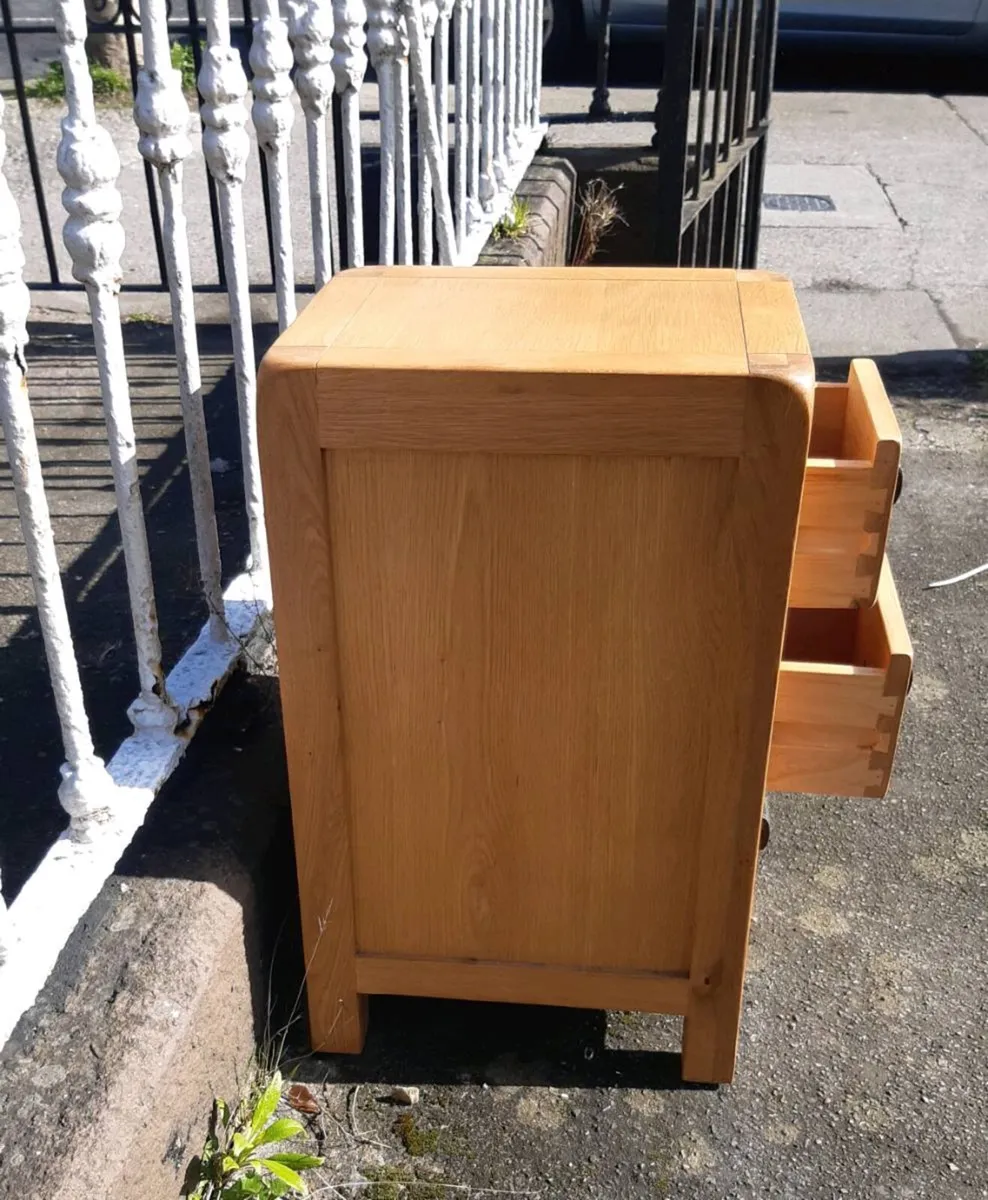 Oak locker - Image 2