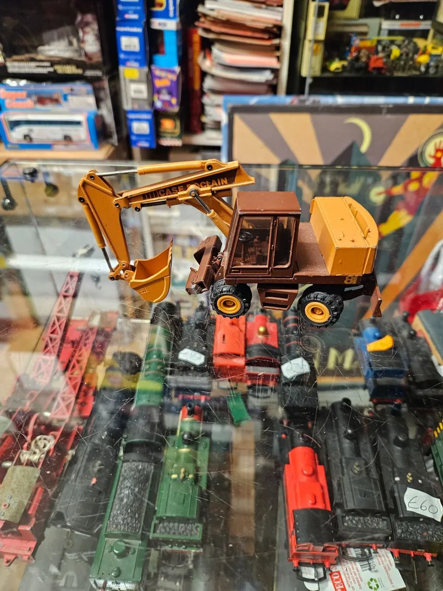 Corgi Conrad Case Wheeled Excavator - Image 2