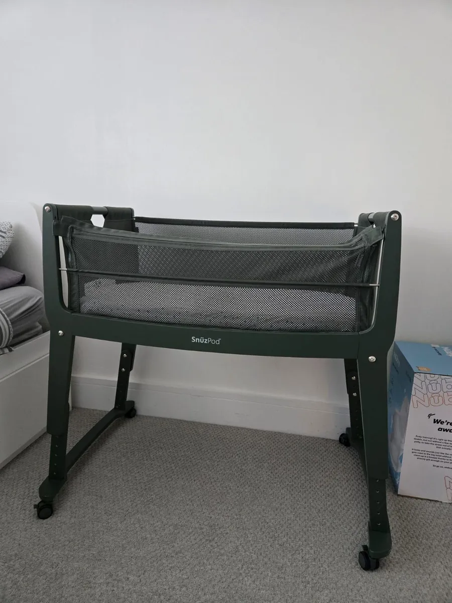 Snuz Pod Co Sleeper Forest Green - Image 2