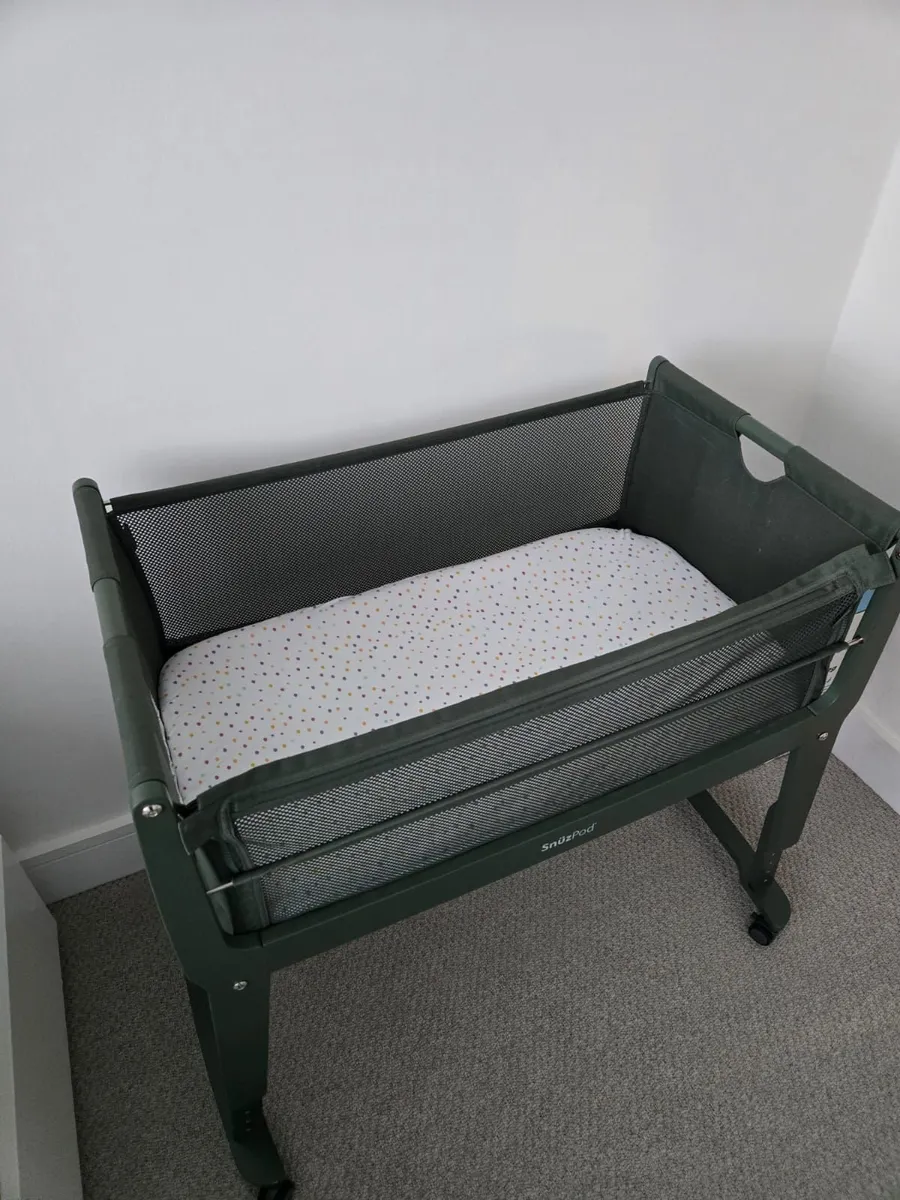 Snuz Pod Co Sleeper Forest Green - Image 4