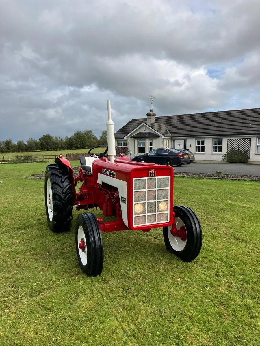 International 434 - Image 2