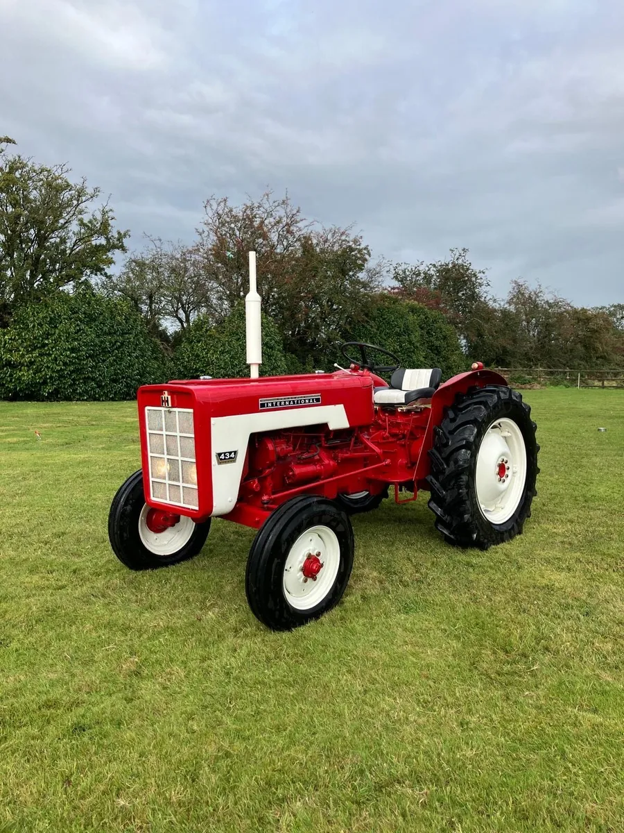 International 434 - Image 3