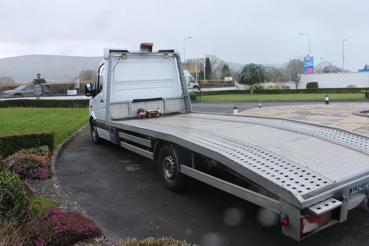 Mercedes Beaver Tail Recovery Truck Auto, 2014 - Image 4