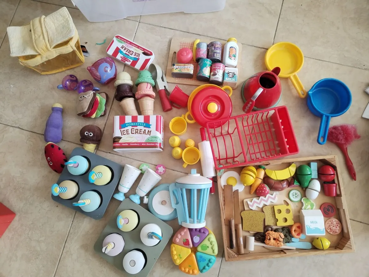 Toy kitchen sets Melissa and Doug brand - Image 3