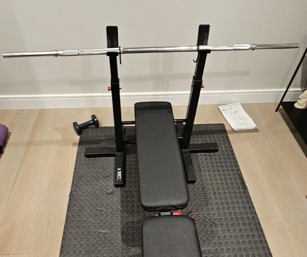 Foldable weight bench - Image 1