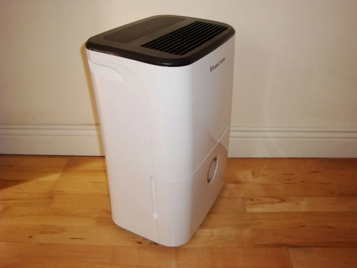 MOVING SOON Dehumidifier 20l Russell Hobbs - Image 4