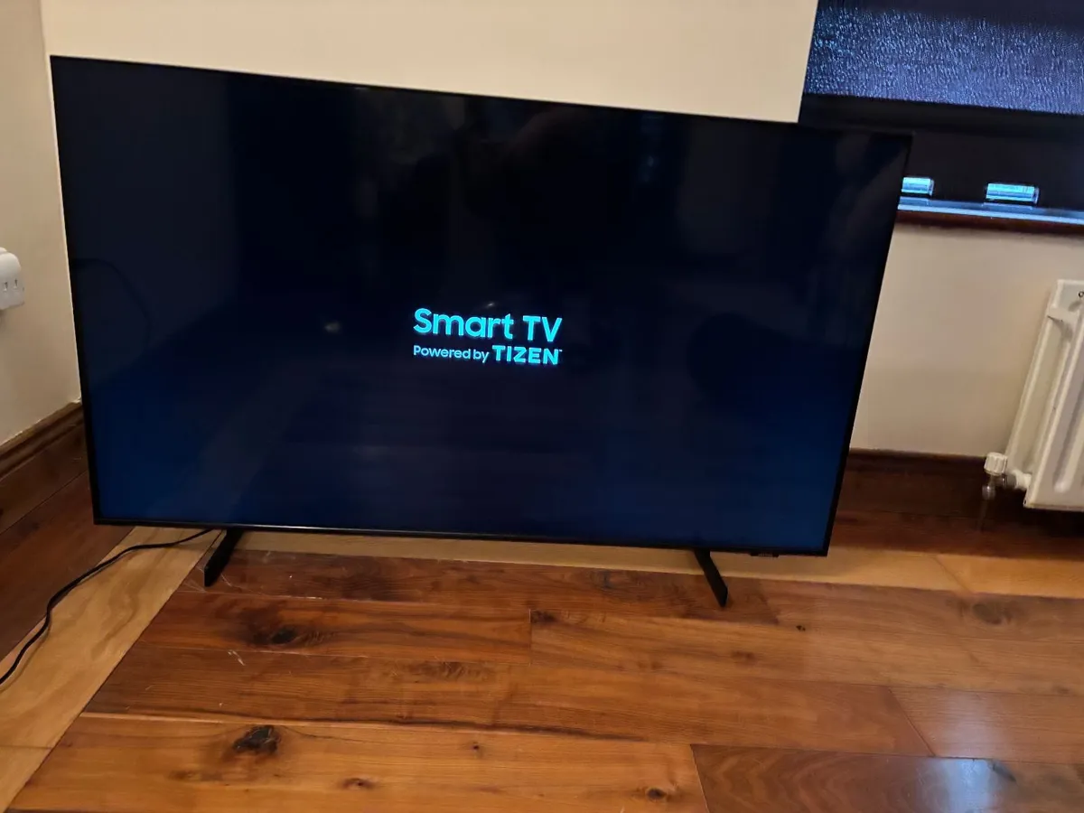 Samsung 50” 4K Smart TV Model UE50AU8070U Excellen - Image 2