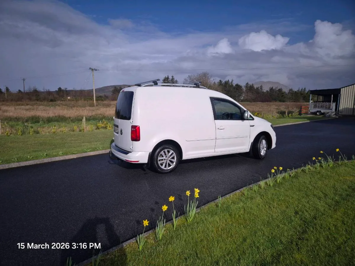 VW CADDY HIGHLINE - Image 4