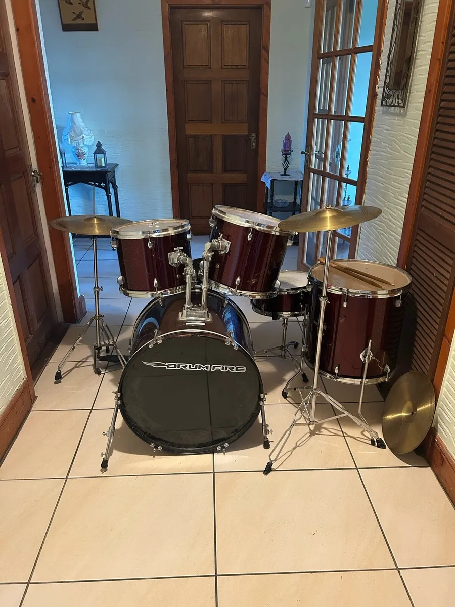 Drum set - Image 1