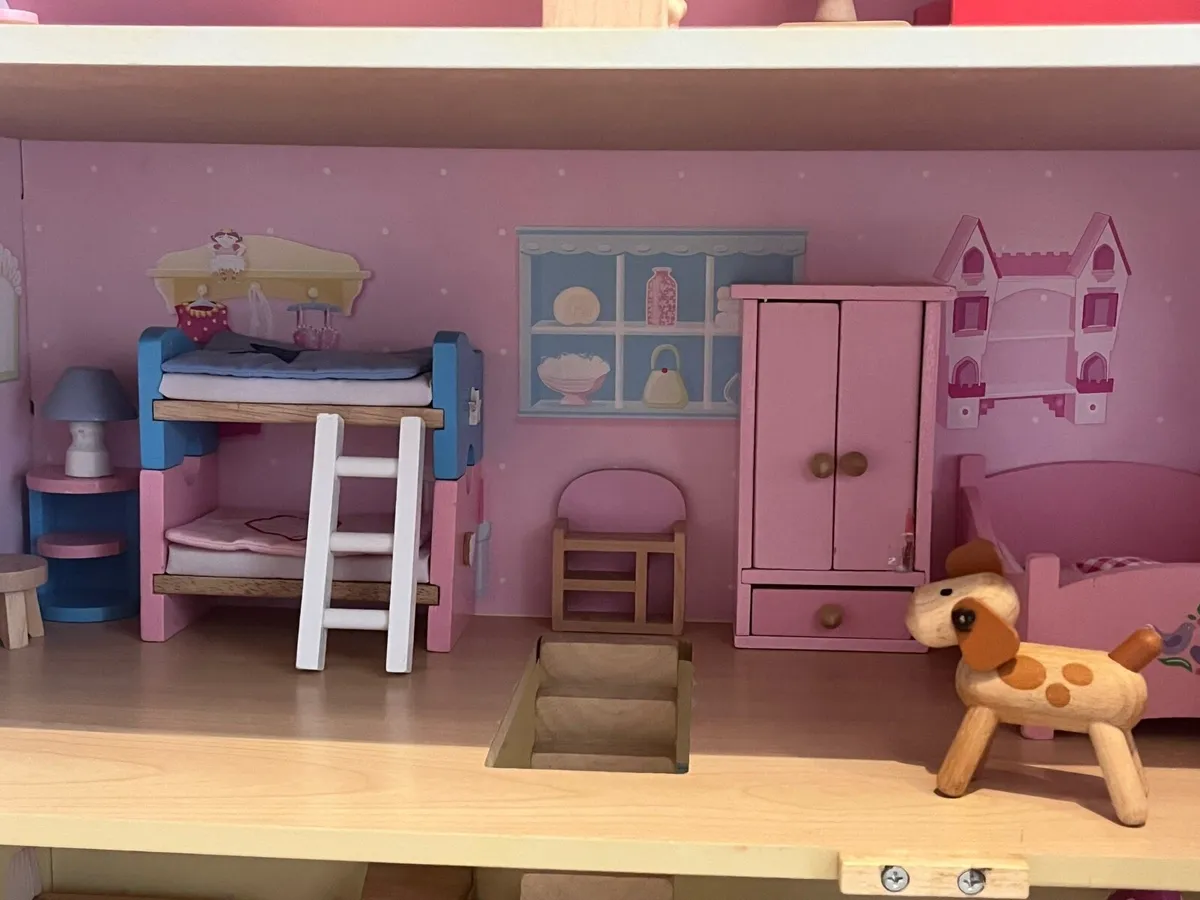 Wooden dolls house - Image 4