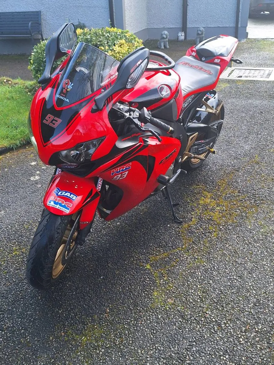 Honda CBR Fireblade - Image 3