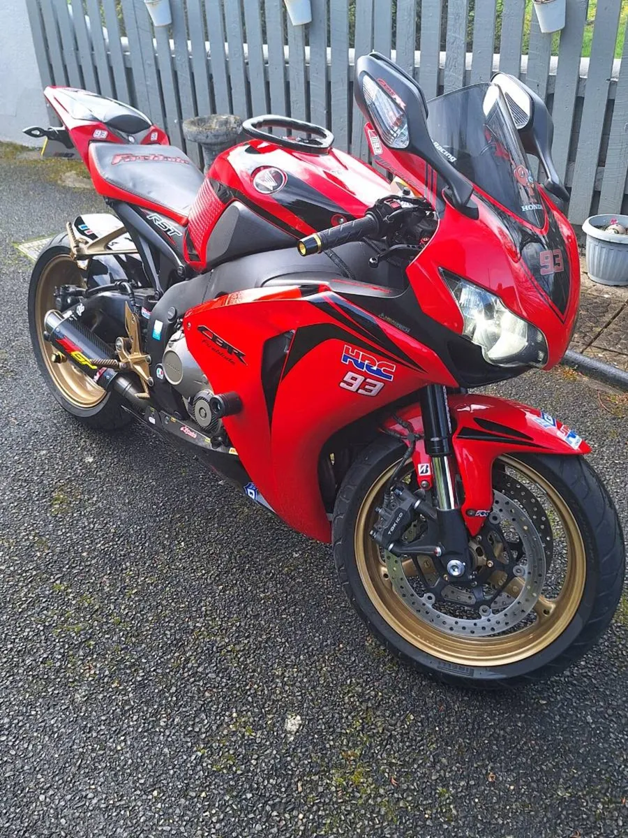 Honda CBR Fireblade - Image 4