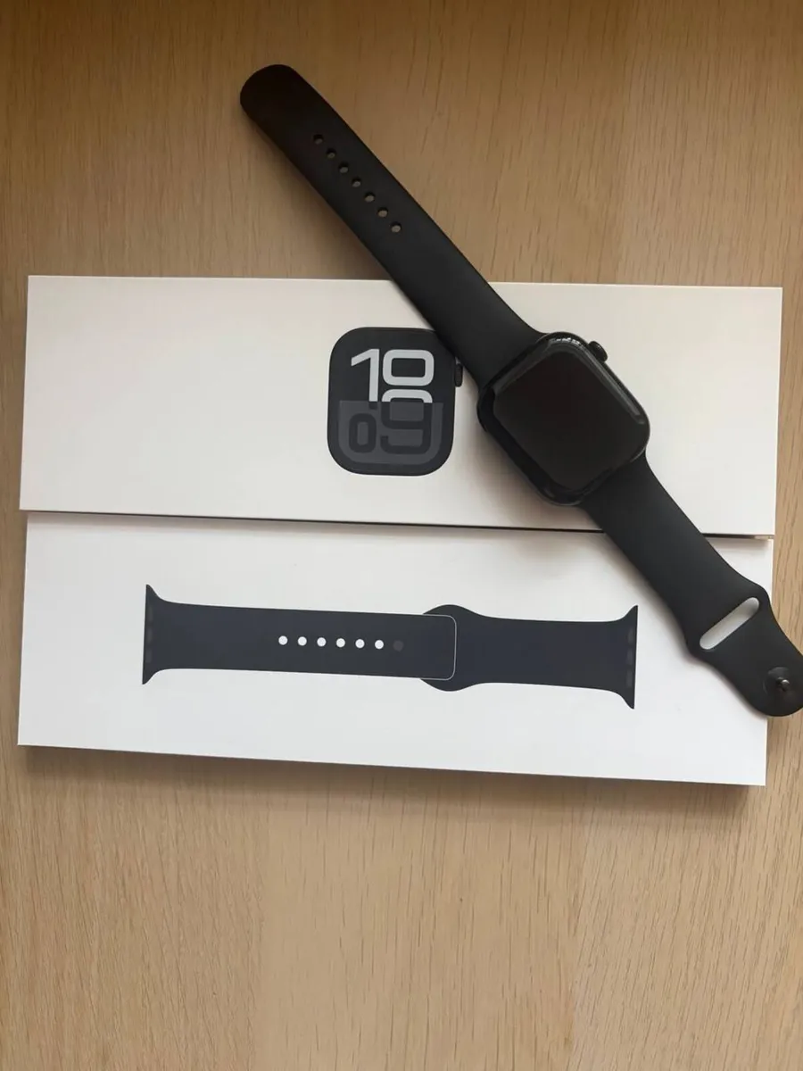 Apple Watch Series 10 46mm Jet Black Aluminium - Image 1