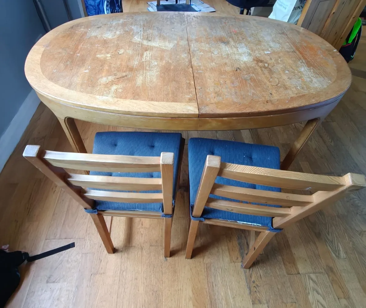 Kitchen Table and Chairs - Image 2