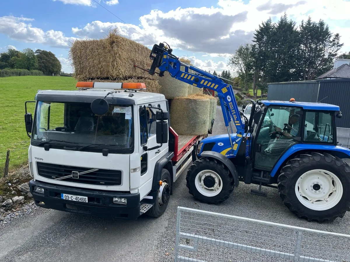 8x4x3 barley straw  delivered - Image 1