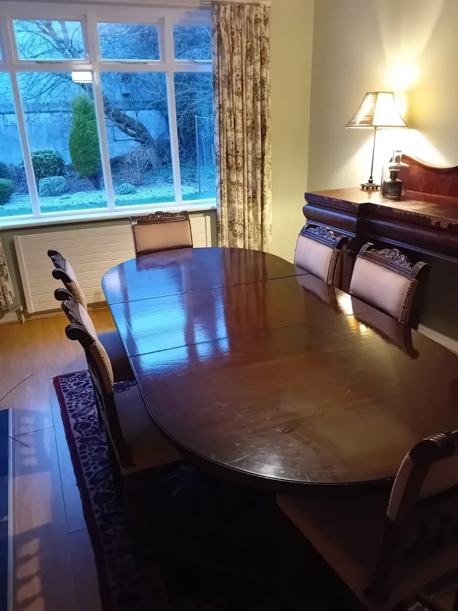 Dining room table & chairs - Image 1