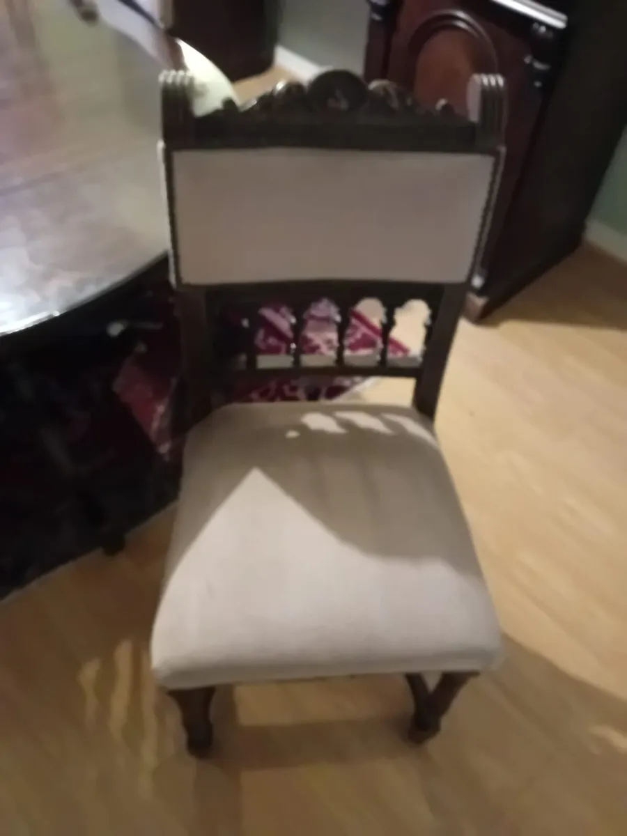 Dining room table & chairs - Image 3