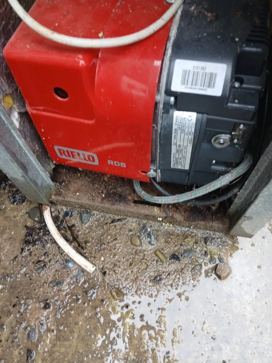 Oil Burner - Image 1