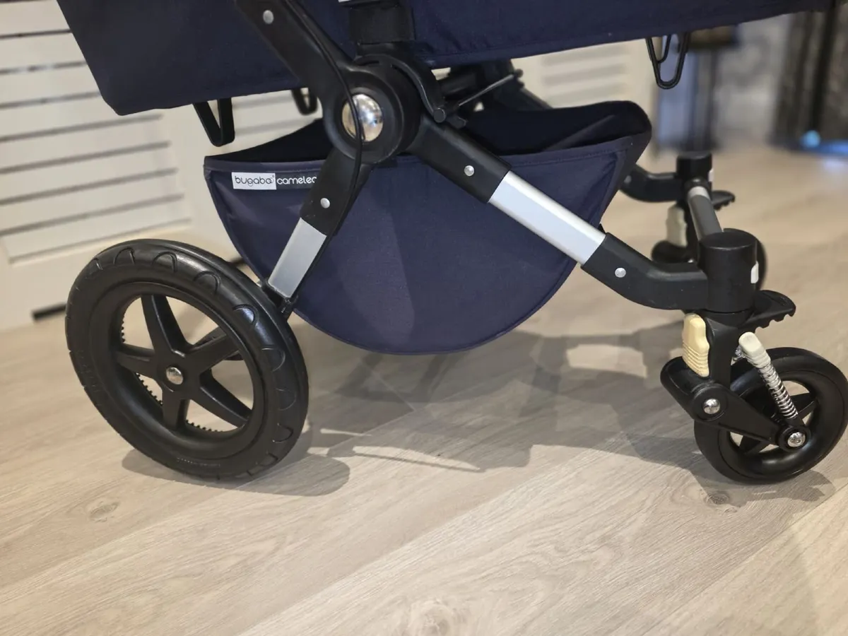 Bugaboo Cameleon 3 Car seat Isofix base - Image 3