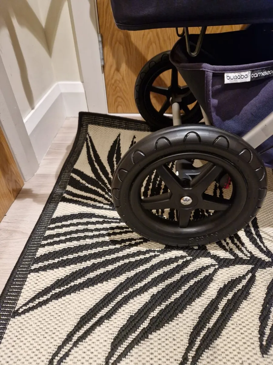 Bugaboo Cameleon 3 Car seat Isofix base - Image 4