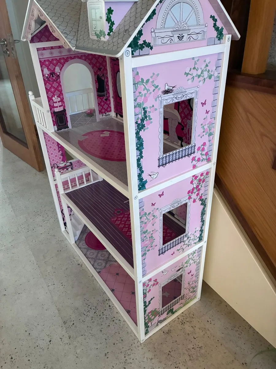 Barbie house - Image 2