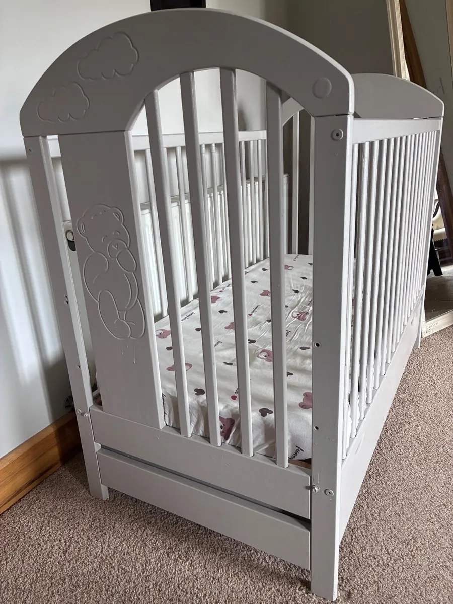 Baby cot - Image 2