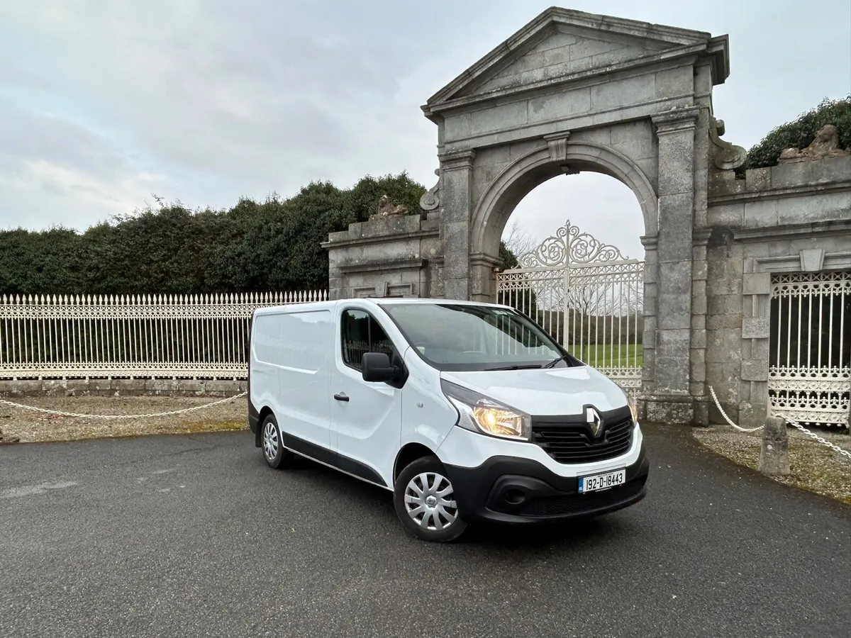 2019 Traffic 1 Owner CVRT 01/27 NO VAT - Image 1