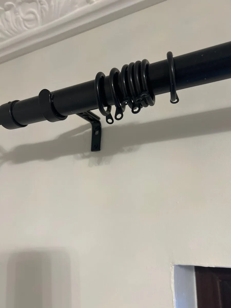 5ft black curtain poles - Image 3
