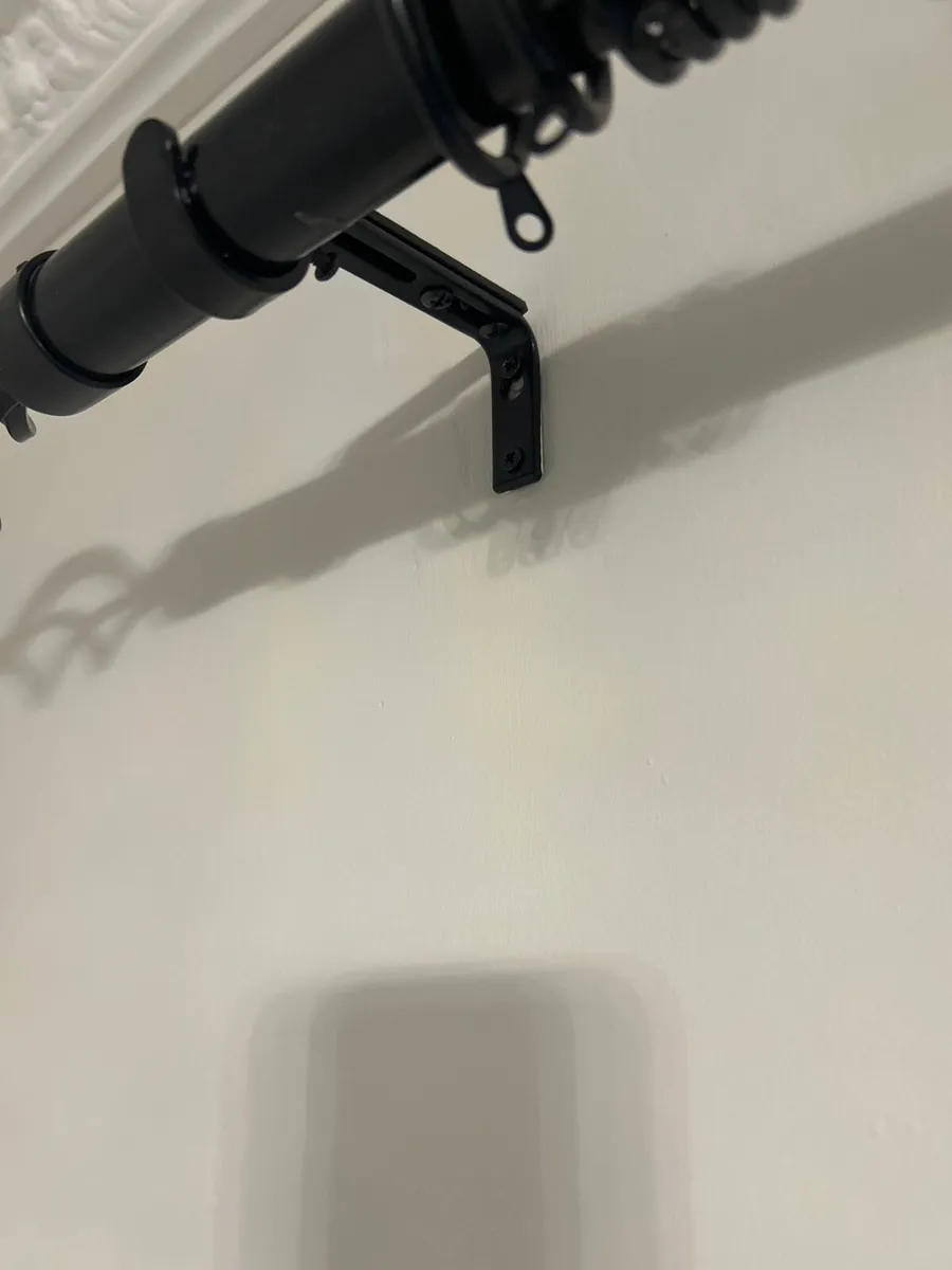5ft black curtain poles - Image 4