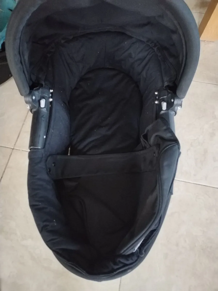 Quinny travel system, heavy duty buggy, pram - Image 2