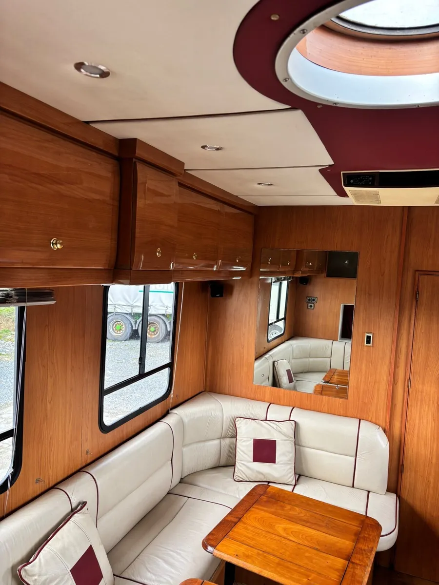 ⭐️Horse lorry 12t Iveco Eurocargo⭐️ - Image 3