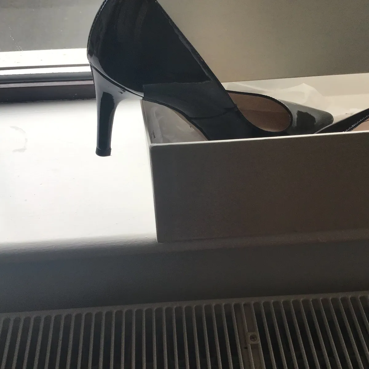 Ladies designer patent shoes ,Black & Navy si 36.5 - Image 3