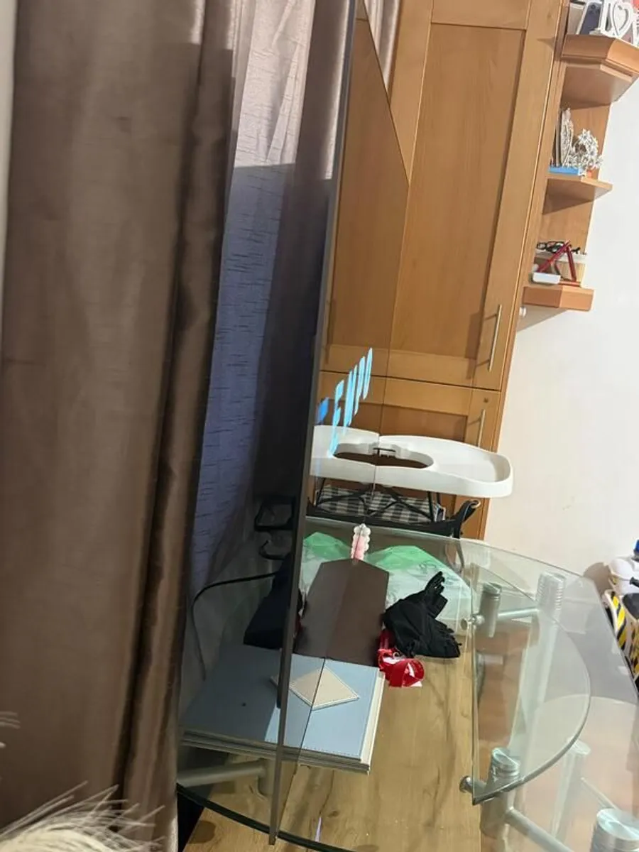 LG C4 65" OLED - Image 3